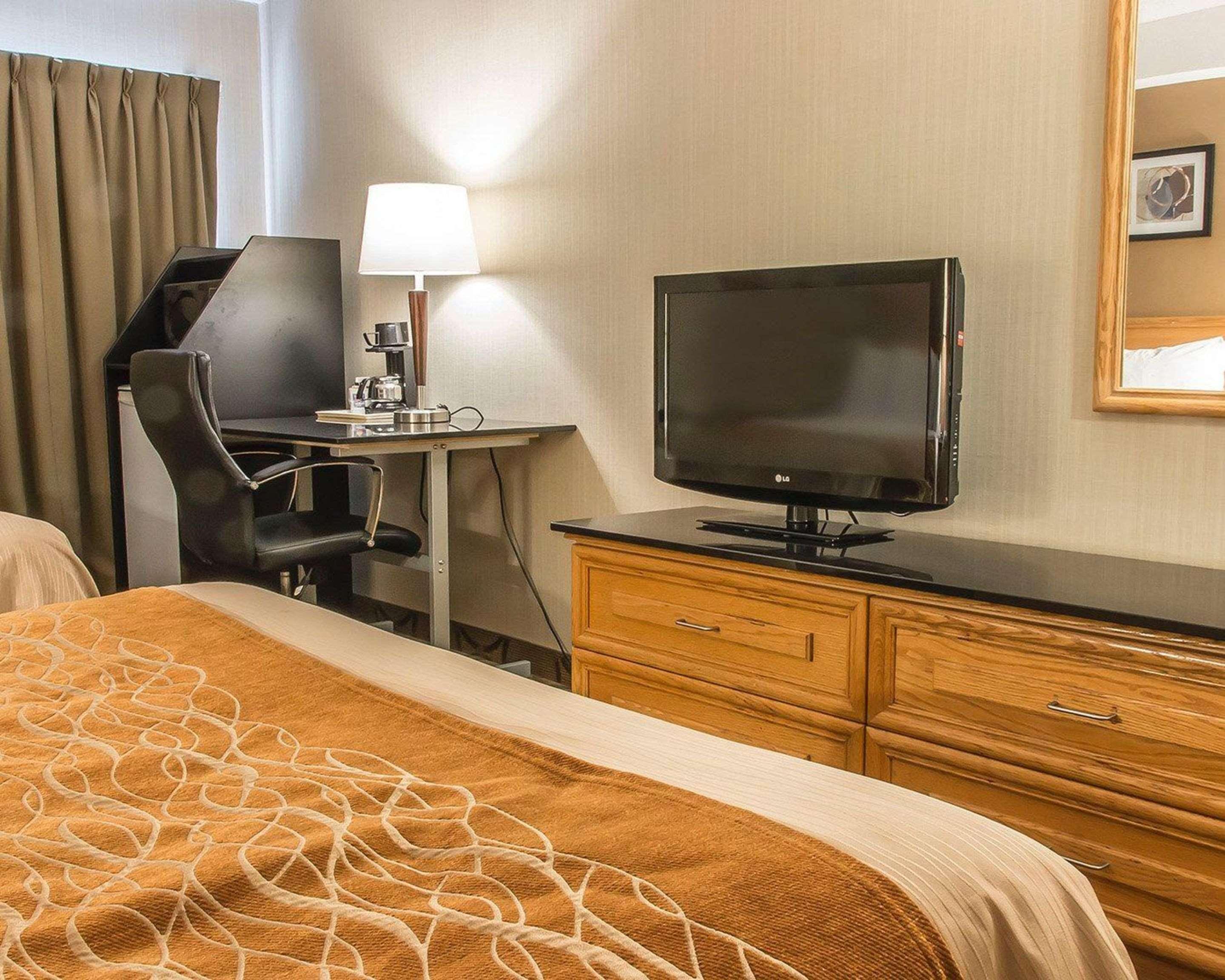Comfort Inn Драйден Экстерьер фото