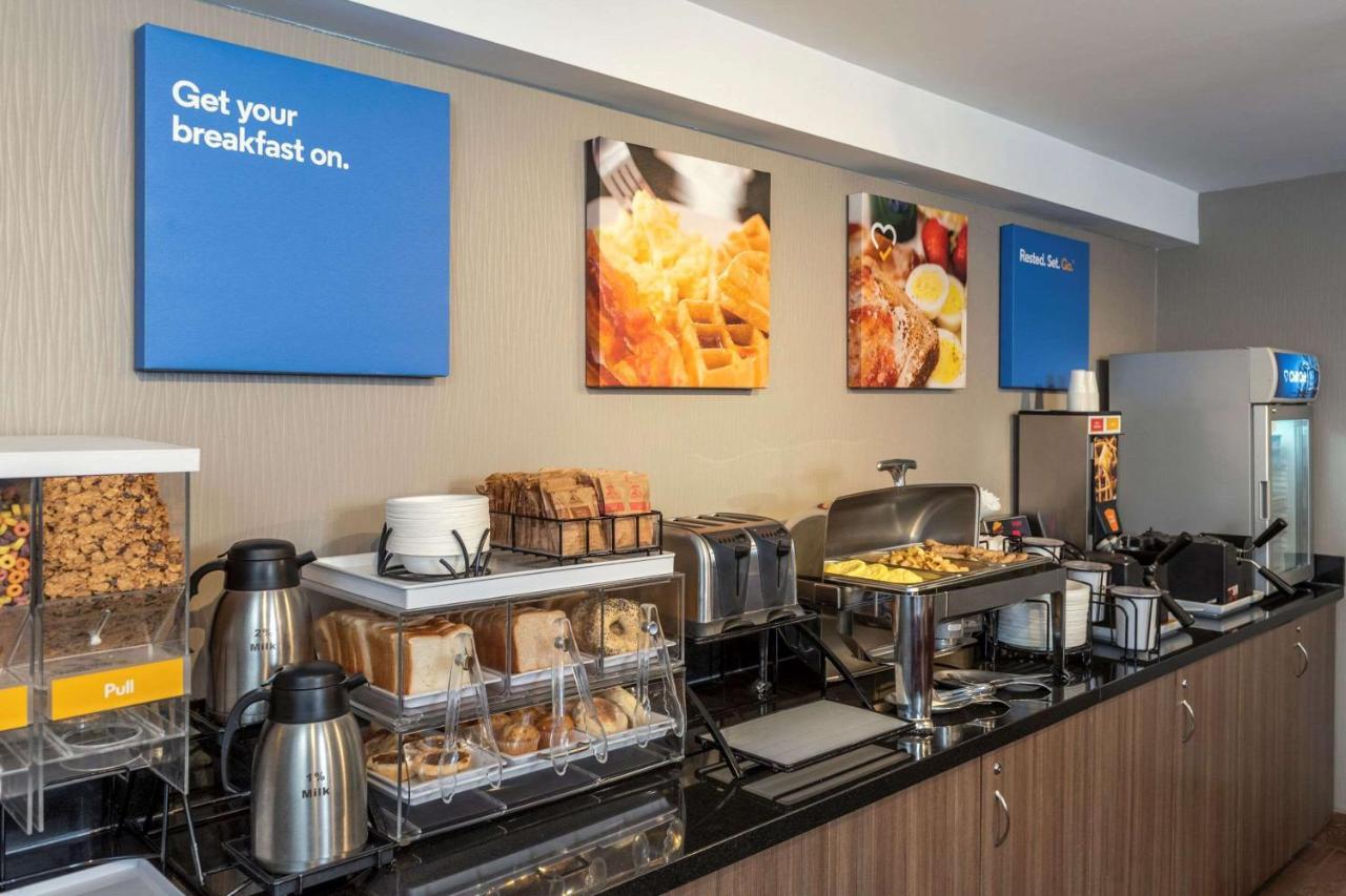 Comfort Inn Драйден Экстерьер фото