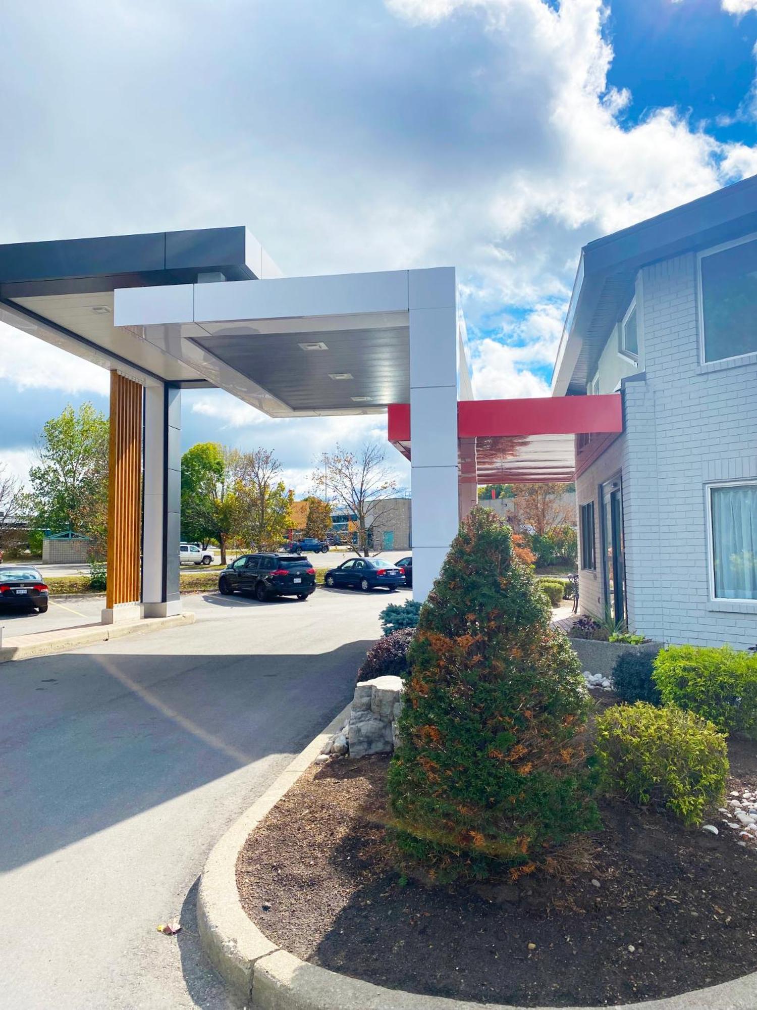 Comfort Inn Драйден Экстерьер фото