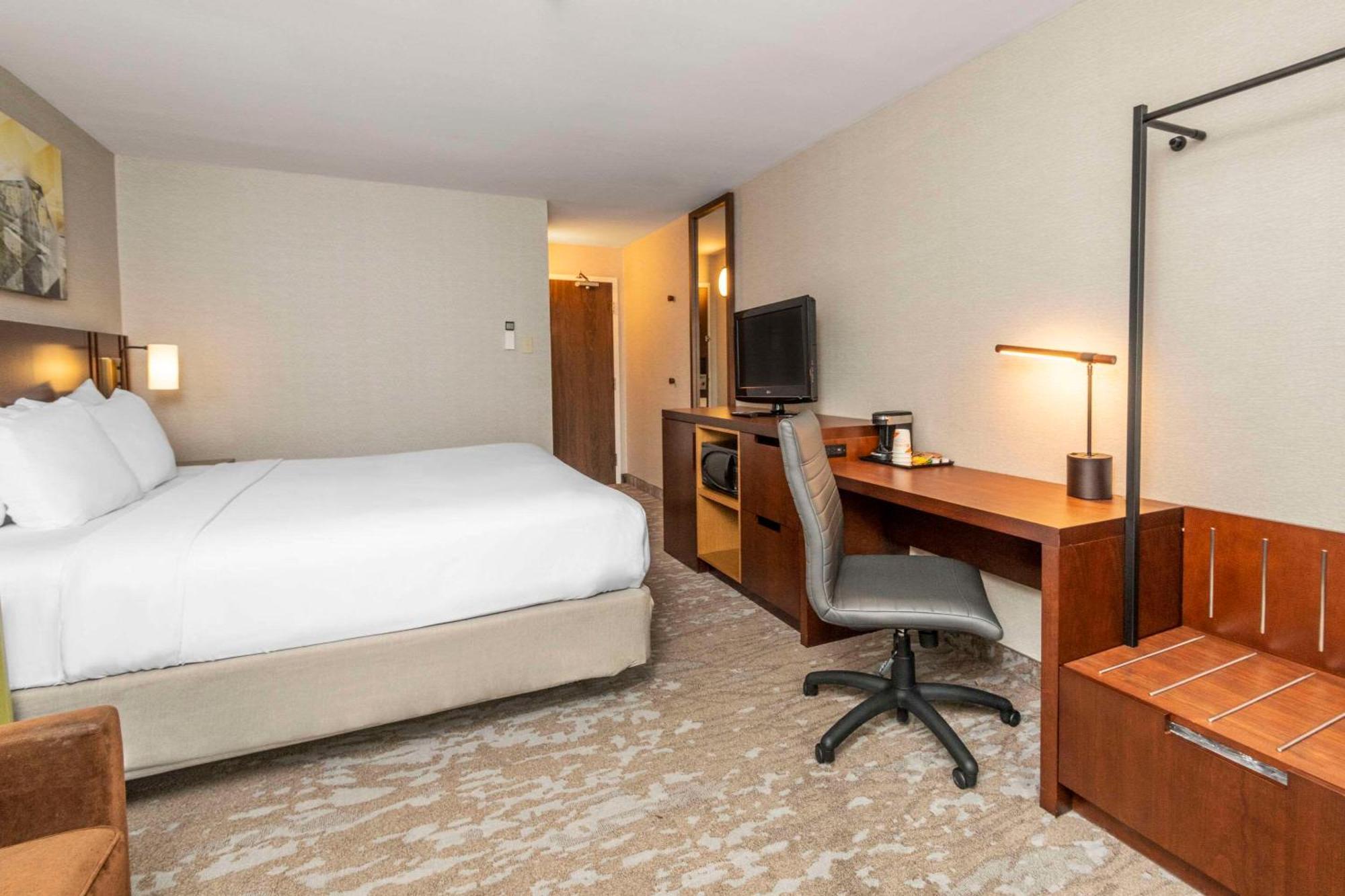 Comfort Inn Драйден Экстерьер фото