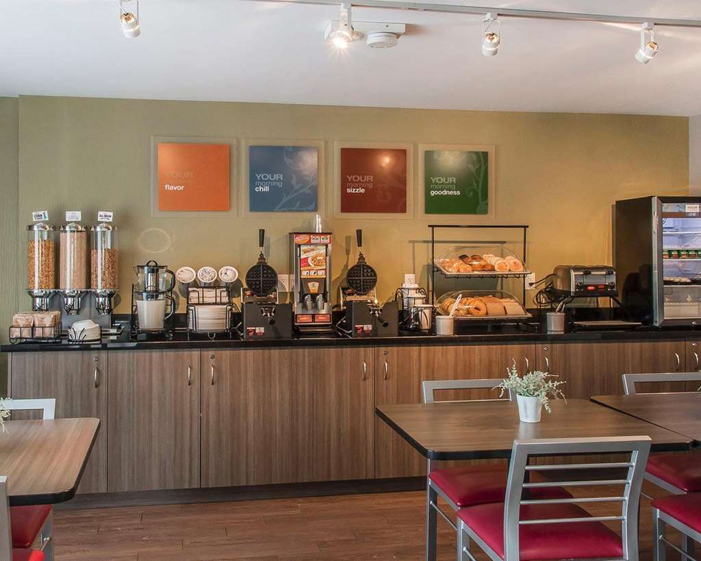 Comfort Inn Драйден Ресторан фото