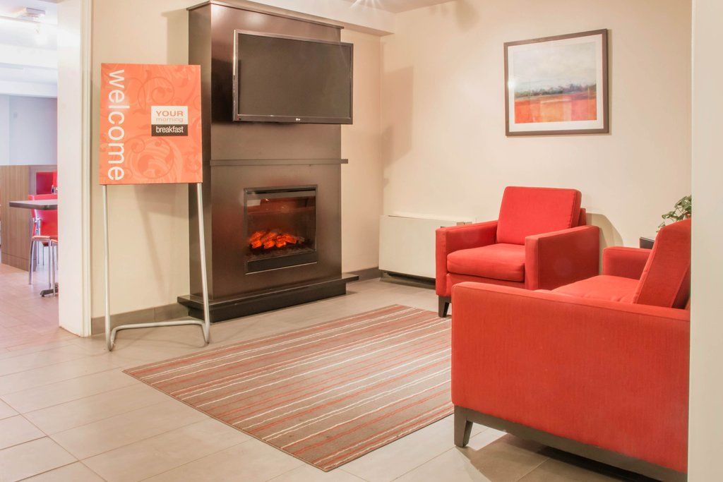Comfort Inn Драйден Экстерьер фото